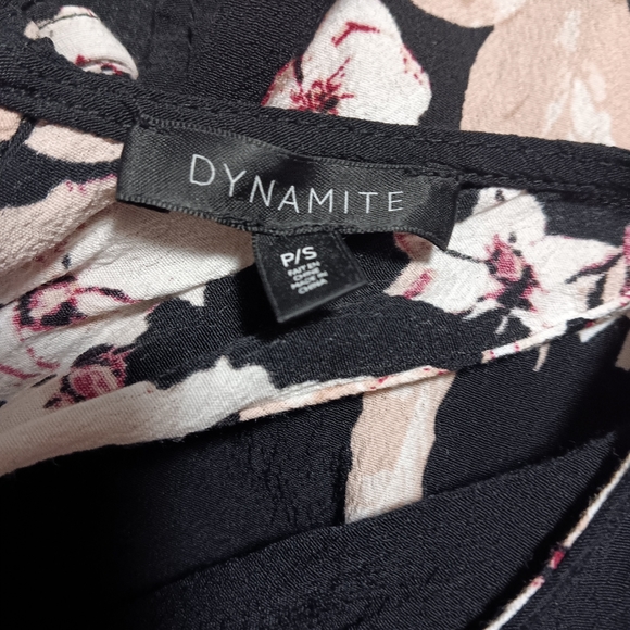 Dynamite floral cropped shirt - Picture 4 of 4
